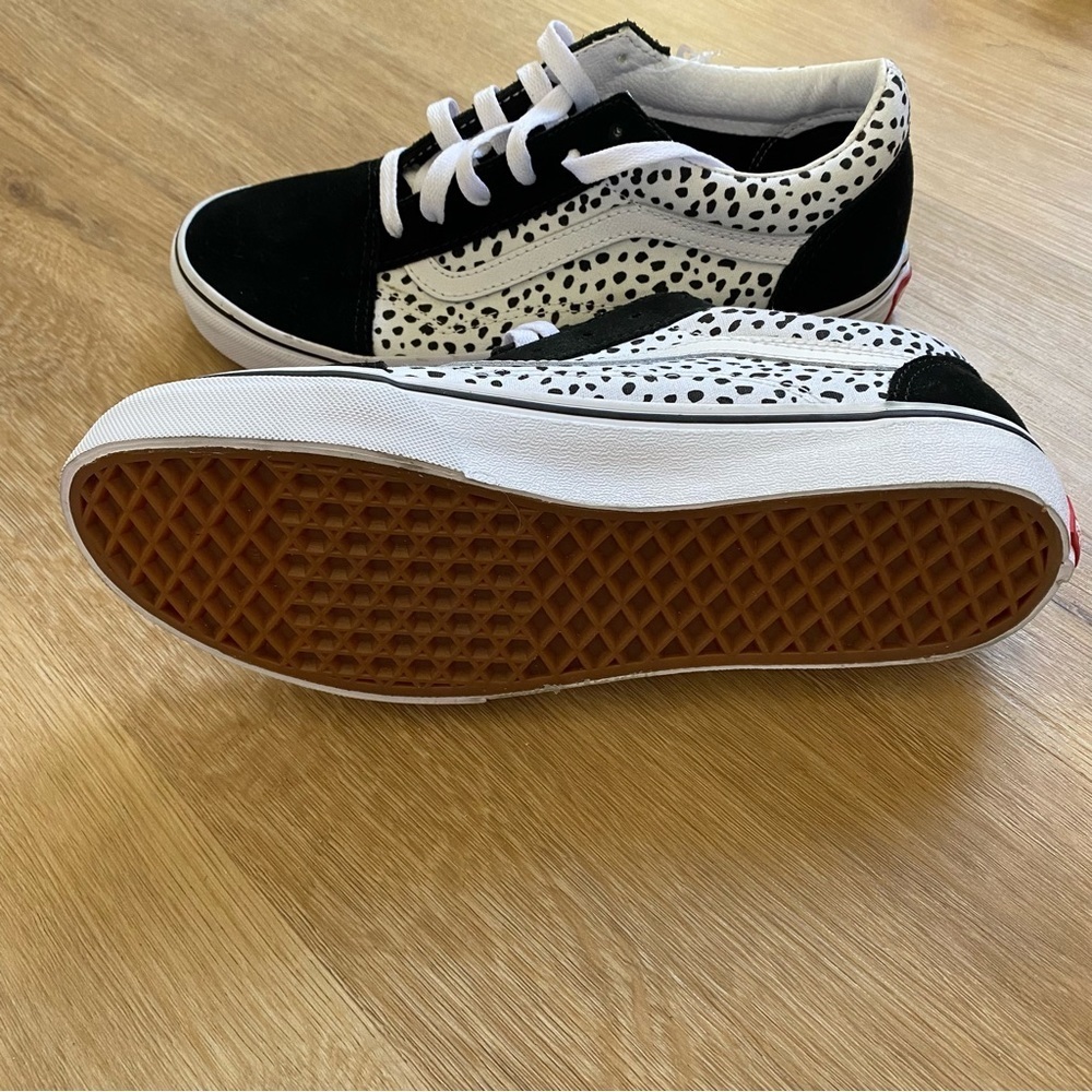 Vans Old Skool Dalmatian Low Tops White and Black - Picture 3 of 9